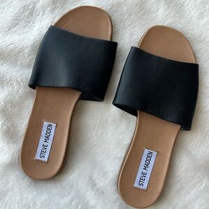 Steve Madden black slides size 6